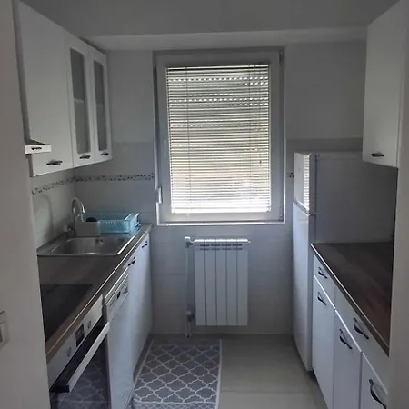 Bright And Cozy Skopje